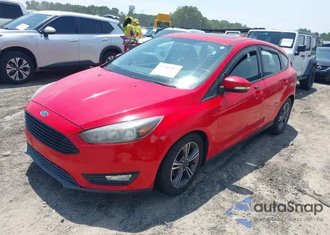 2016 Ford Focus Se z USA, uszkodzony, nr VIN 1FADP3KE2GL223985